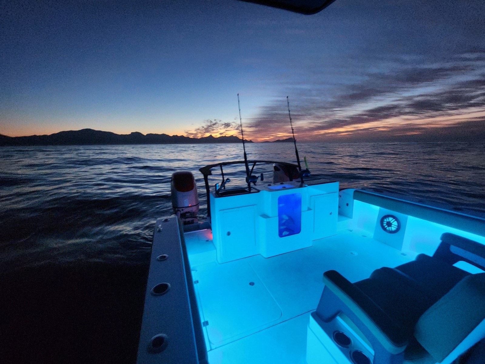 MVI 30 OC Calm water